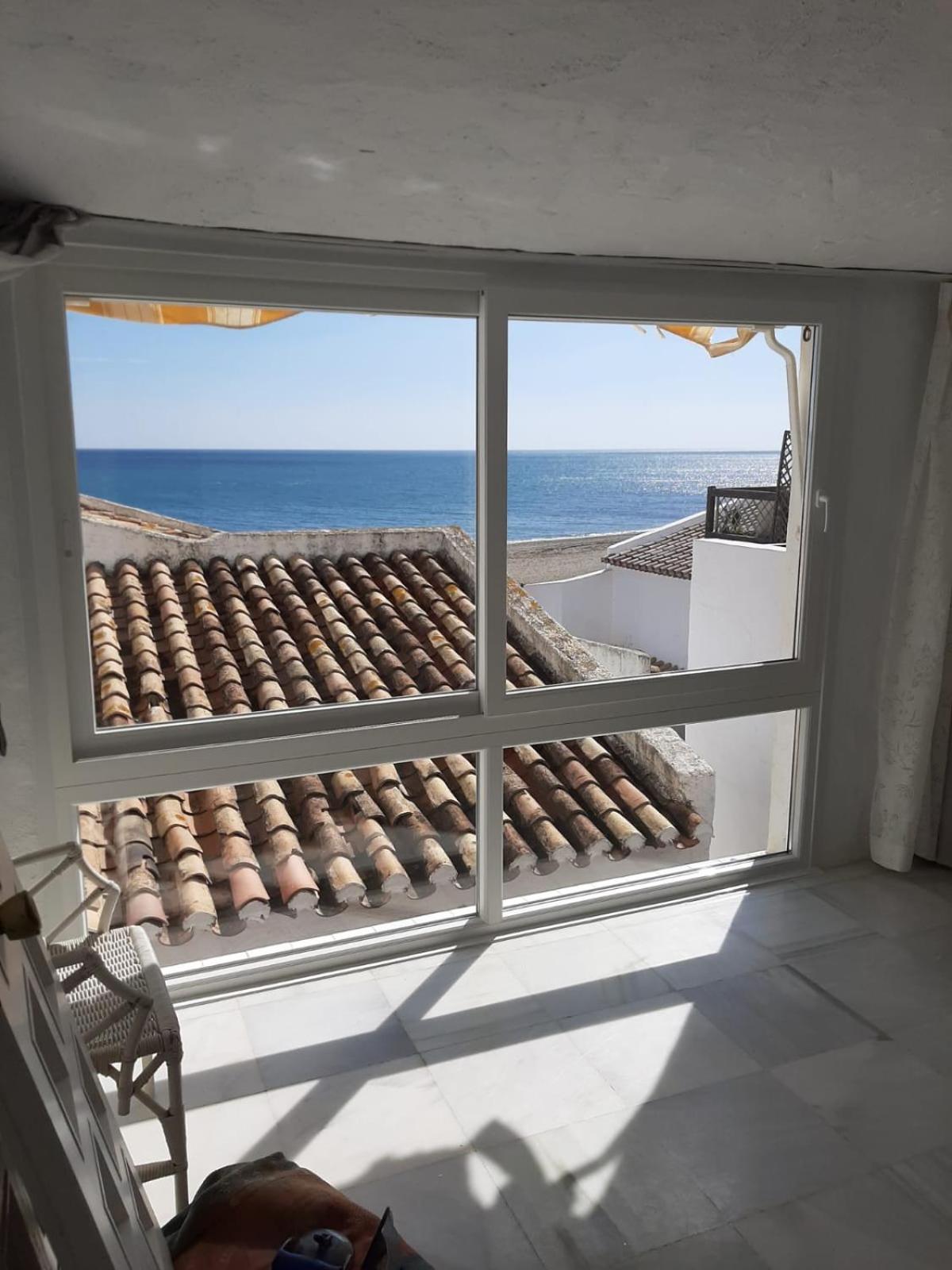 Sea Shells At Bahia Dorada Villa Estepona Room photo