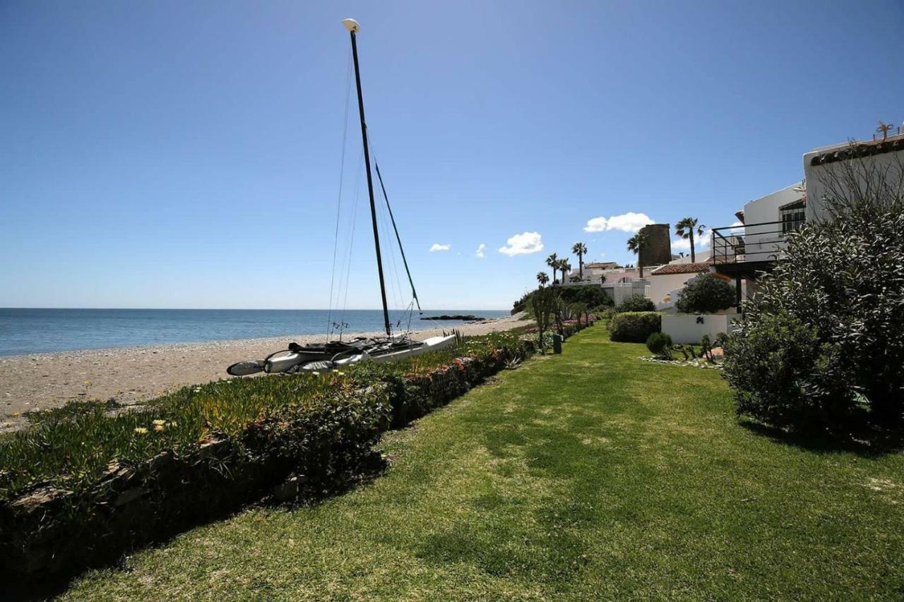 Sea Shells At Bahia Dorada Villa Estepona Exterior photo